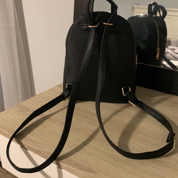 Small backpack - Picture 4 of 9